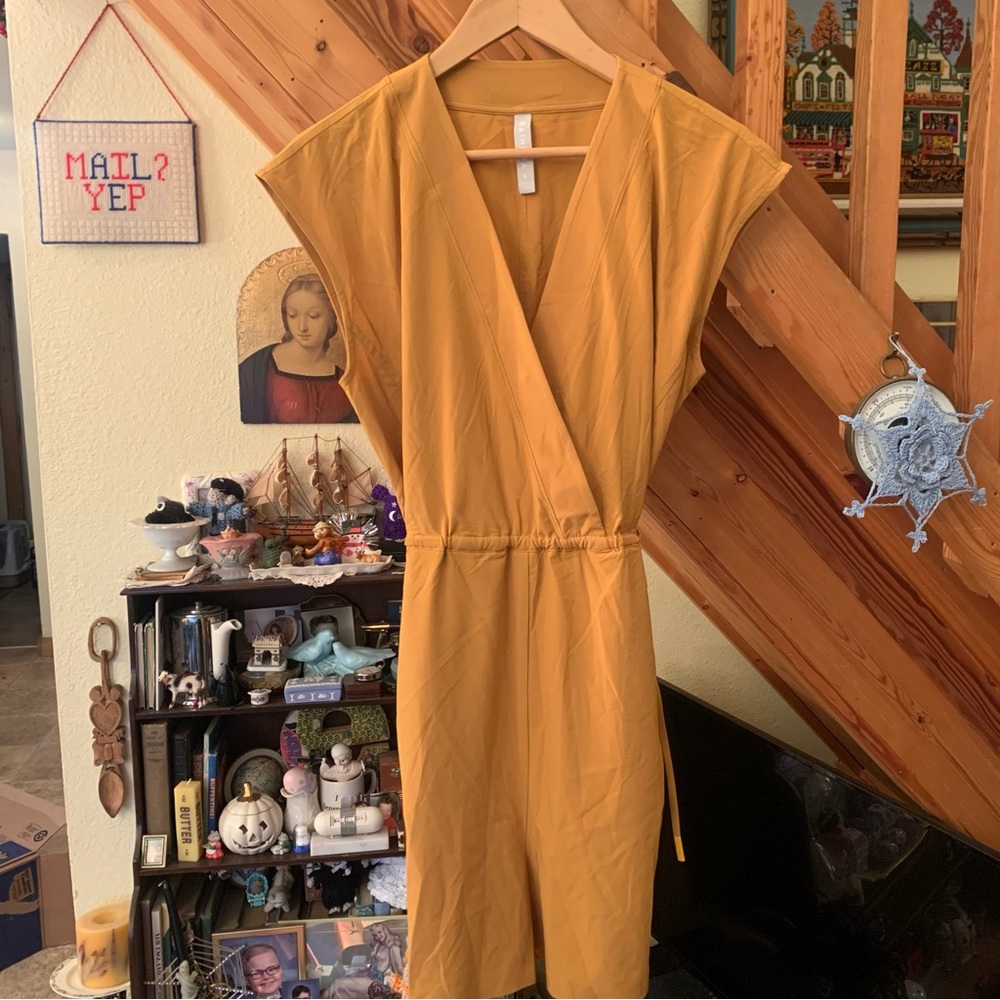 Athlete Marlow Romper  mustard yellow size small